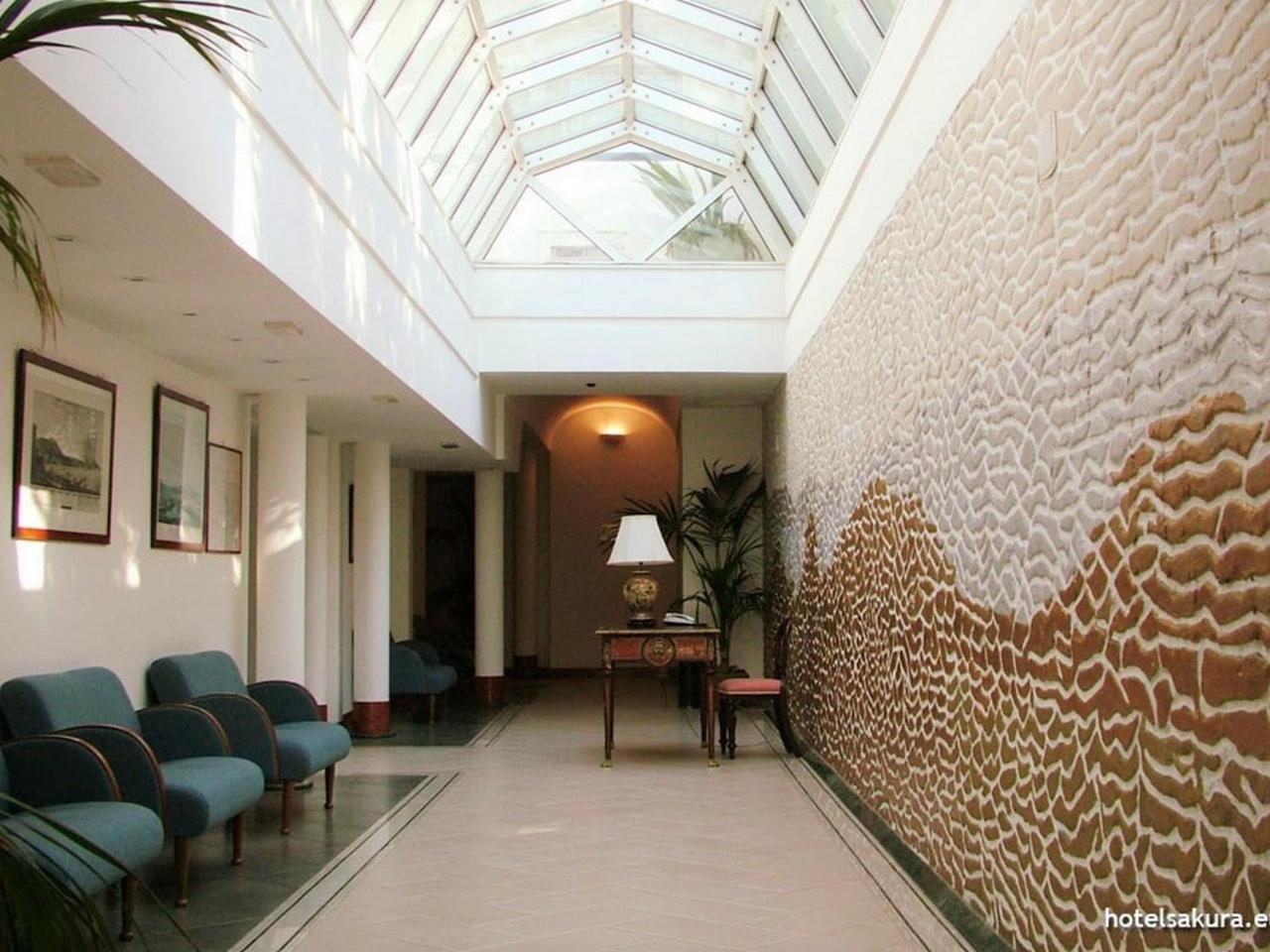 Sakura Hotel